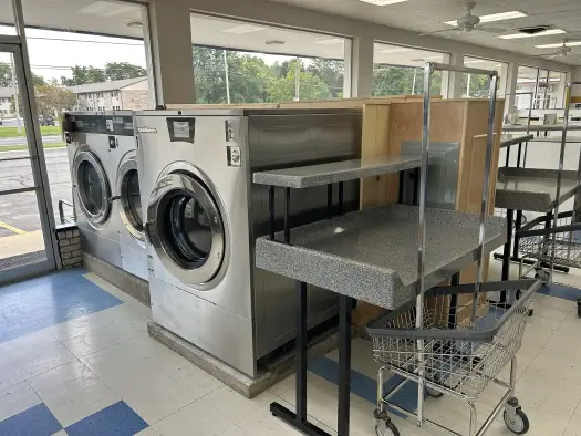 (1) 80 lb. and (2) 60 lb. washers pictured. Fort Laundromat's 80 lb. washers are the largest washers available in all of Jefferson County Wisconsin!