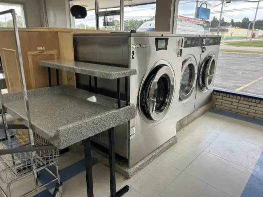 (1) 80 lb. and (2) 60 lb. washers pictured. Fort Laundromat's 80 lb. washers are the largest washers available in all of Jefferson County Wisconsin!